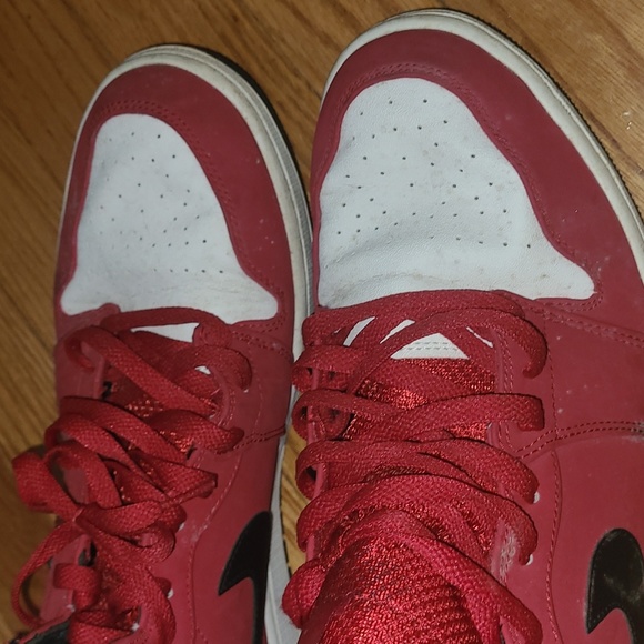 Jordans Men Size 13 - Picture 4 of 7